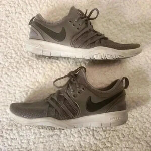 Nike Gray Women's Sneakers, size 8
